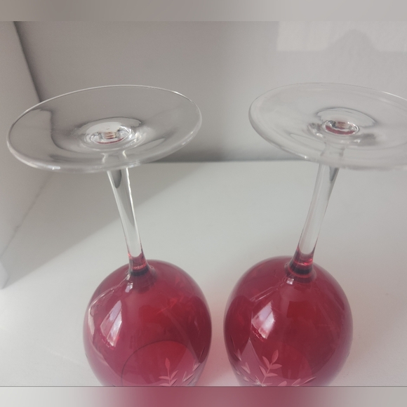 Pier One Vintage Ruby Red Snoflake Etched Glass  Wine Glass Set Of 2 - Picture 8 of 10
